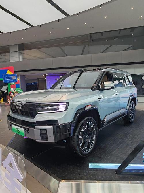 重庆106比亚迪方程豹硬派越野的爆款，英菲尼迪35周年与你共成长